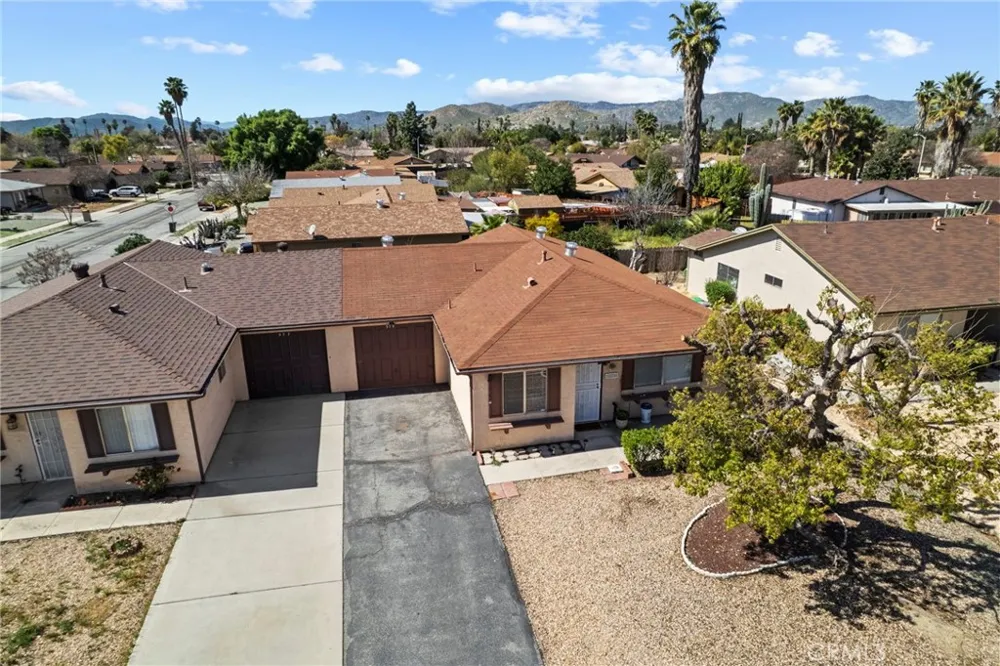 579 Corona Hemet, CA 92545