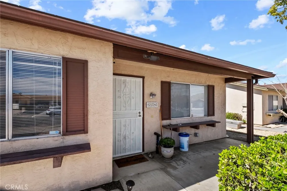 579 Corona Hemet, CA 92545
