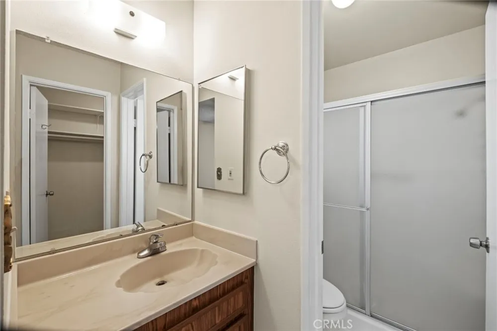 579 Corona Hemet, CA 92545