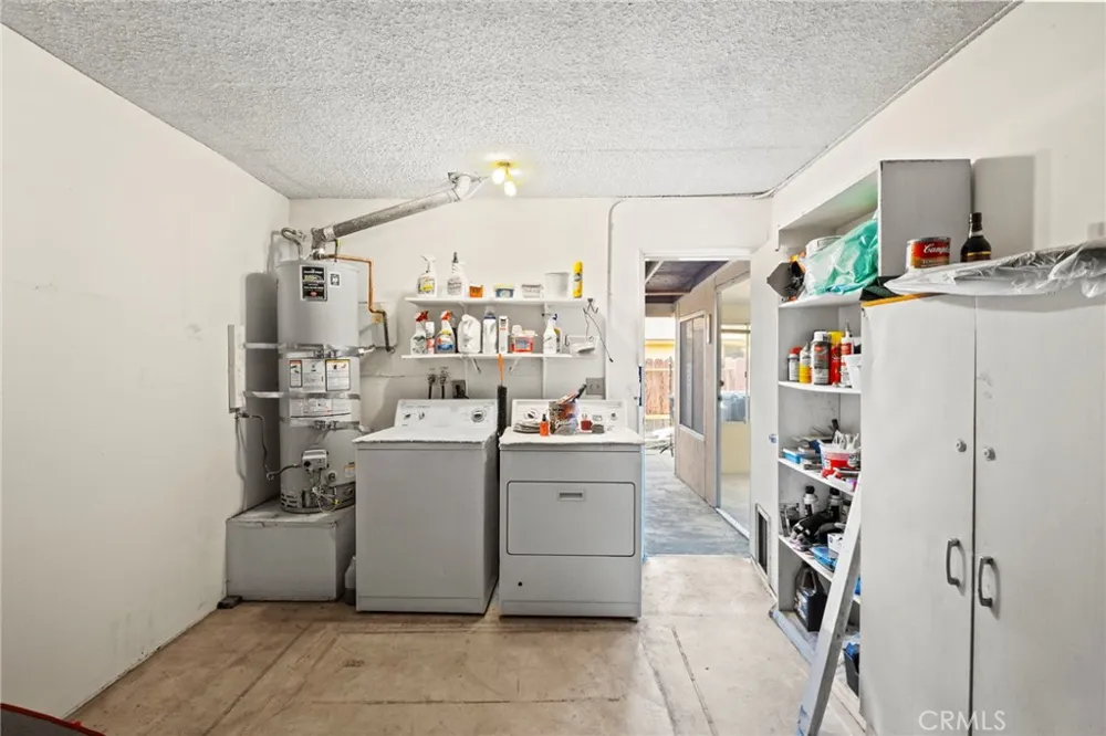 579 Corona Hemet, CA 92545