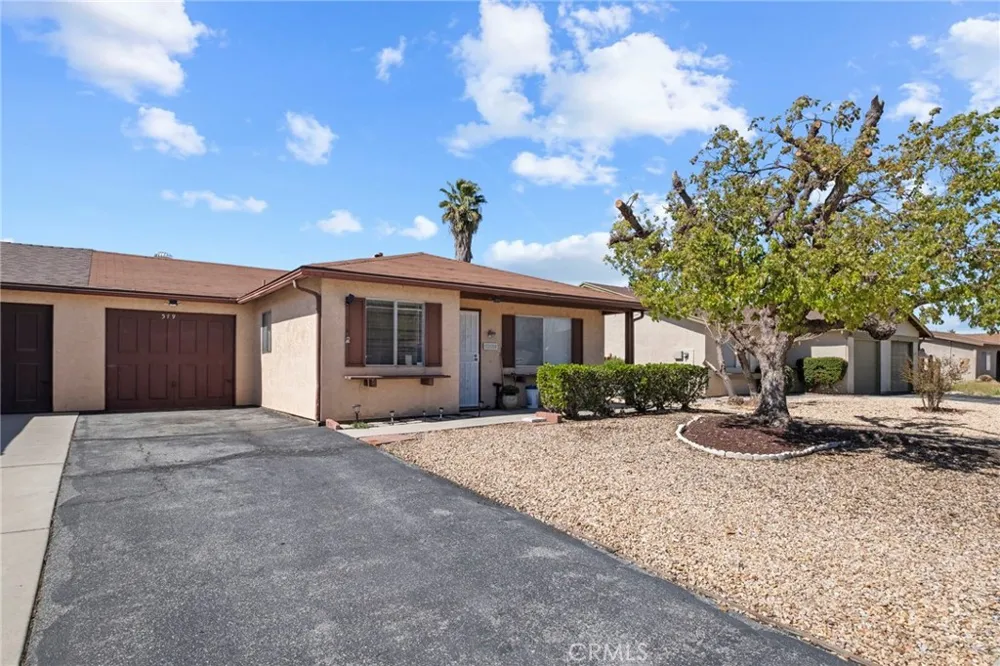 579 Corona Hemet, CA 92545