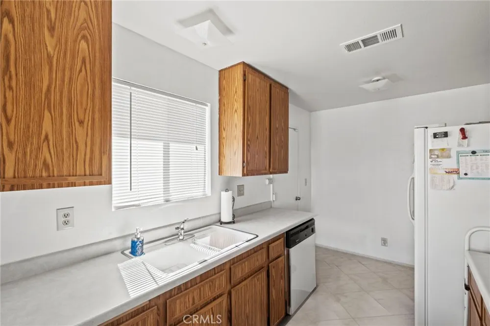 579 Corona Hemet, CA 92545