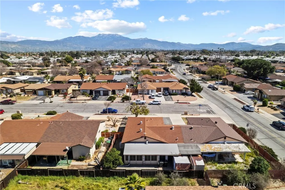 579 Corona Hemet, CA 92545