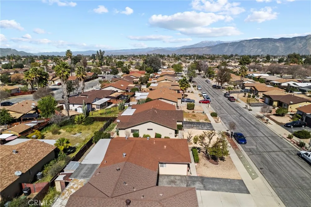 579 Corona Hemet, CA 92545