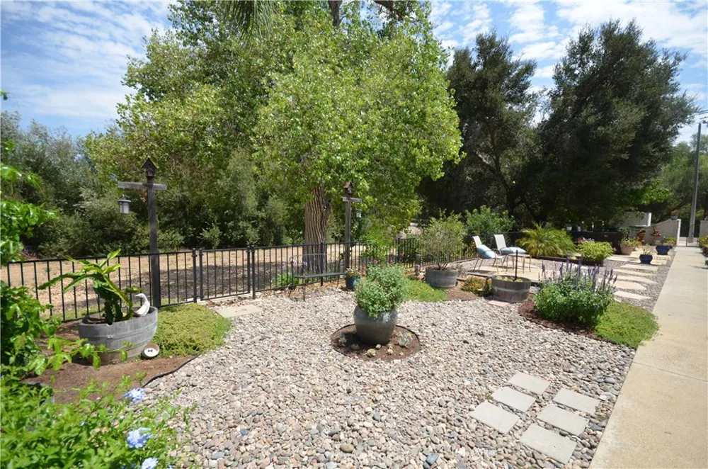 3404 Oak Cliff Drive #3 Fallbrook, CA 92028