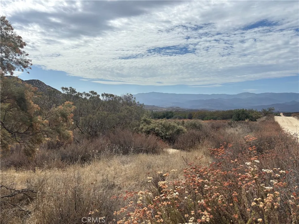 8 Wiley Road Hemet, CA 92544