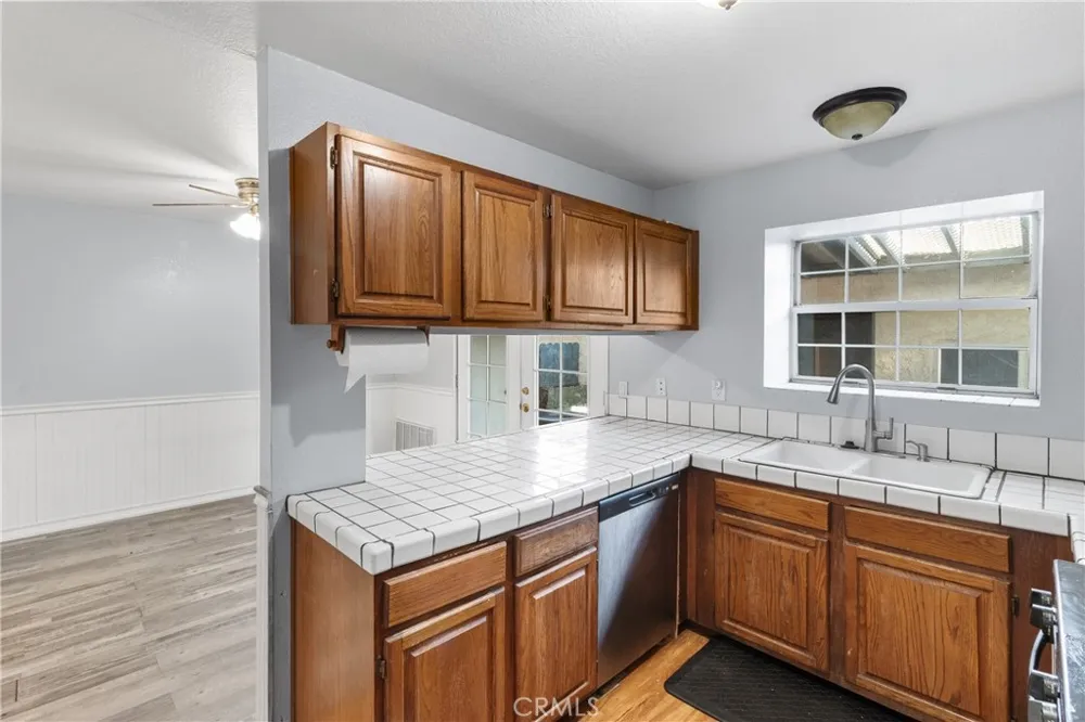 43675 Park Lancaster, CA 93534
