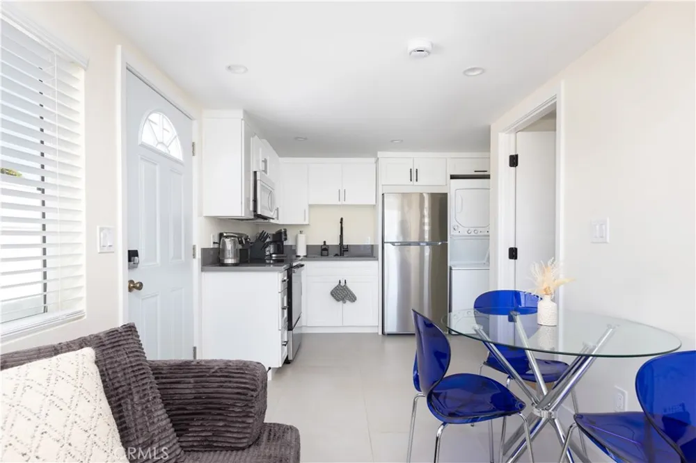 20662 Lemay Street Winnetka, CA 91306