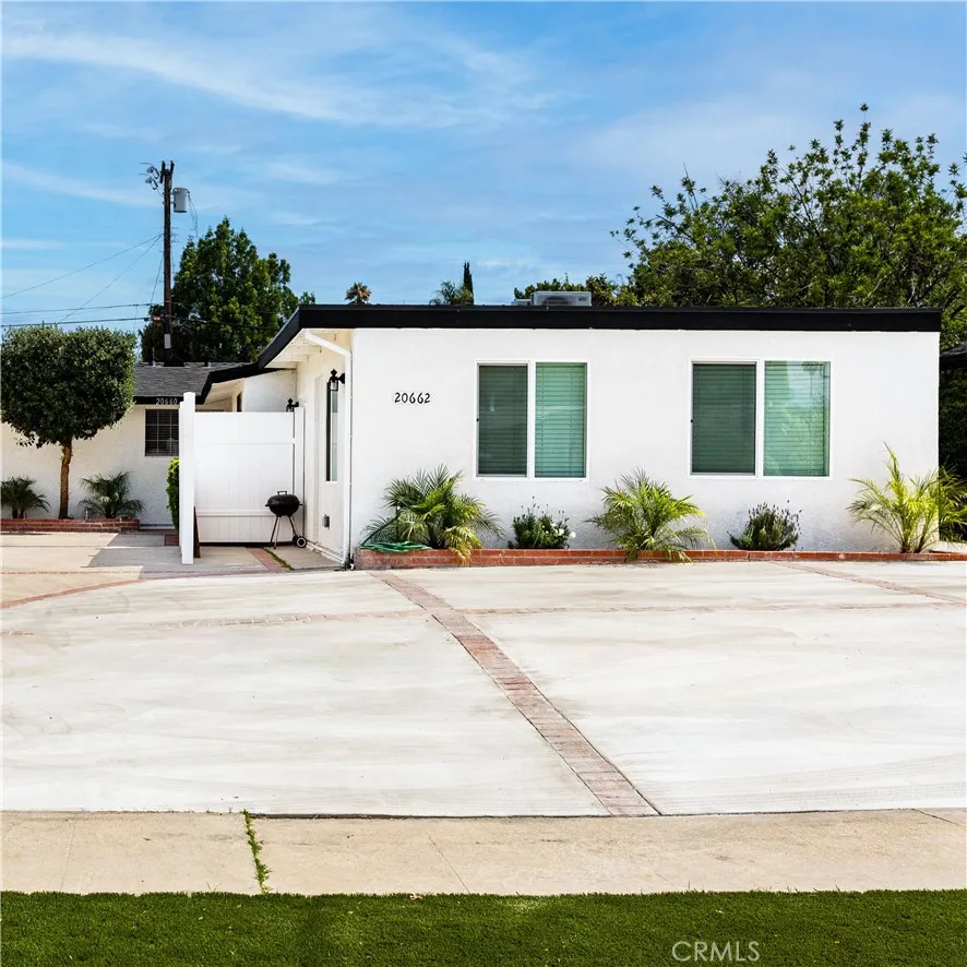 20662 Lemay Street Winnetka, CA 91306