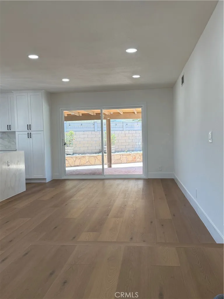 251 Asta Court Newbury Park, CA 91320