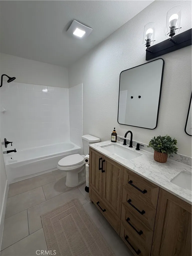 251 Asta Court Newbury Park, CA 91320