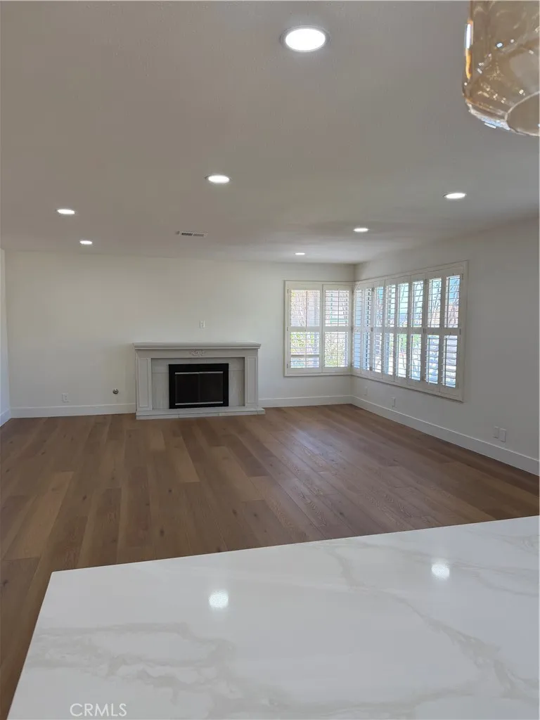 251 Asta Court Newbury Park, CA 91320