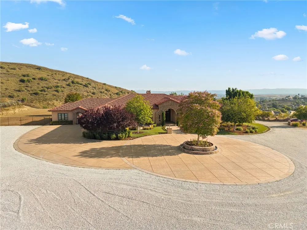 10727 W Stallion Ranch Road Shadow Hills, CA 91040