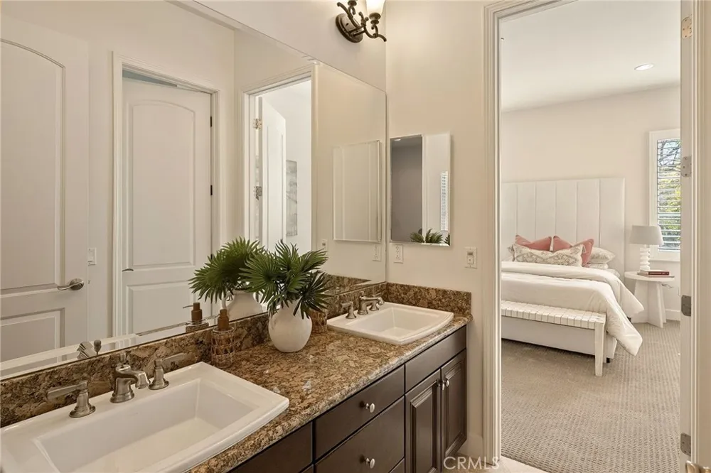 10727 W Stallion Ranch Road Shadow Hills, CA 91040