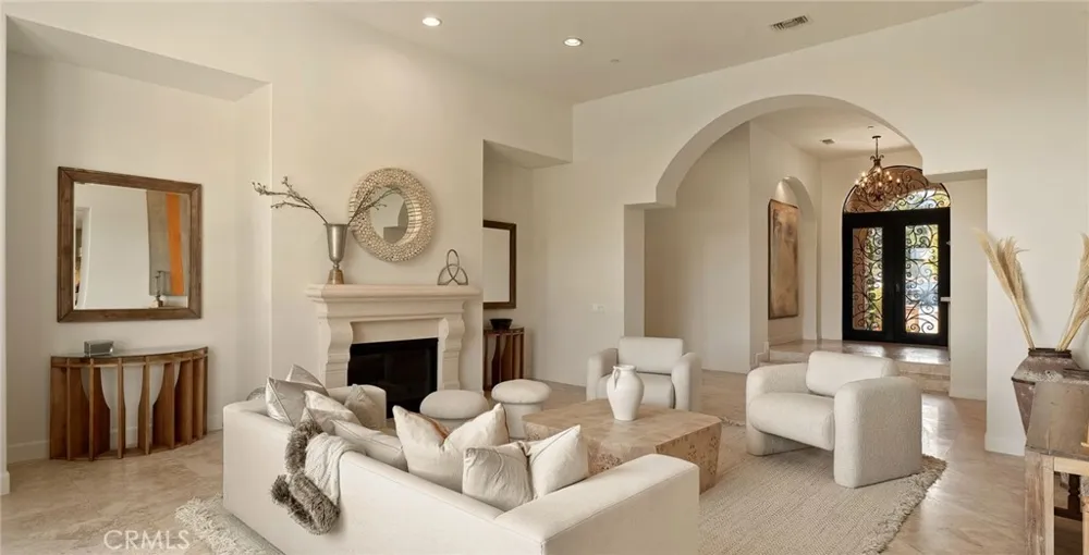 10727 W Stallion Ranch Road Shadow Hills, CA 91040