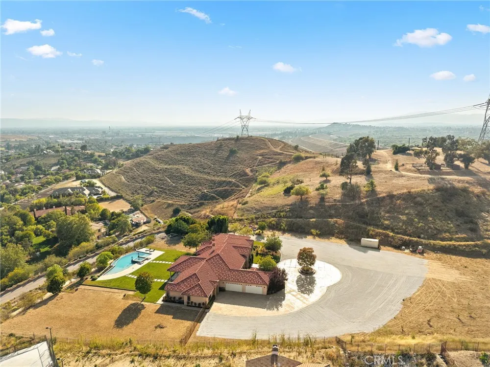 10727 W Stallion Ranch Road Shadow Hills, CA 91040