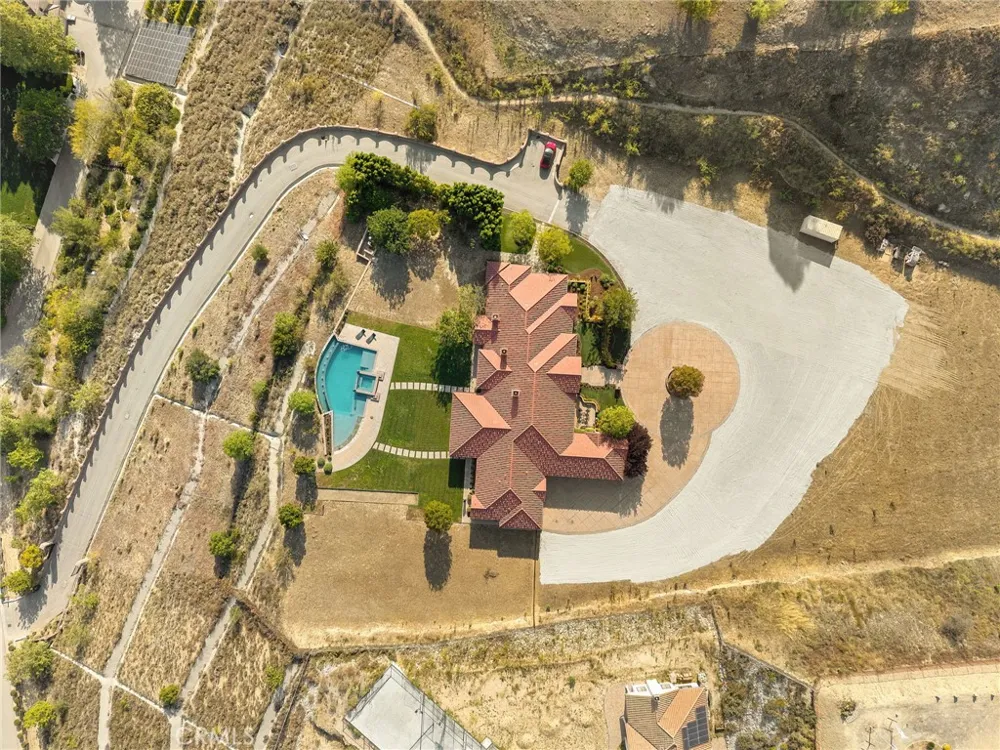 10727 W Stallion Ranch Road Shadow Hills, CA 91040