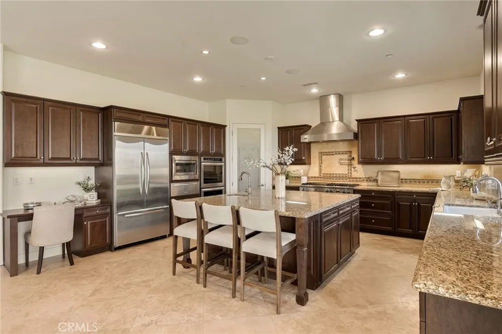 10727 W Stallion Ranch Road Shadow Hills, CA 91040
