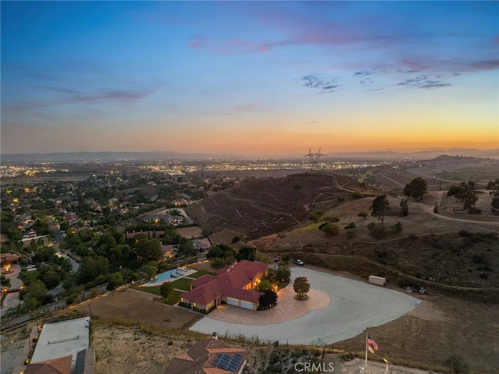 10727 W Stallion Ranch Road Shadow Hills, CA 91040