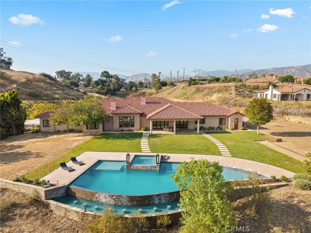 10727 W Stallion Ranch Road Shadow Hills, CA 91040