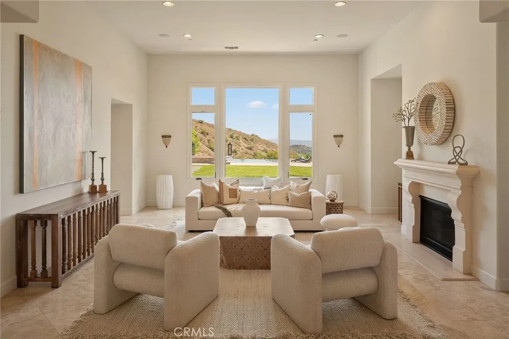 10727 W Stallion Ranch Road Shadow Hills, CA 91040