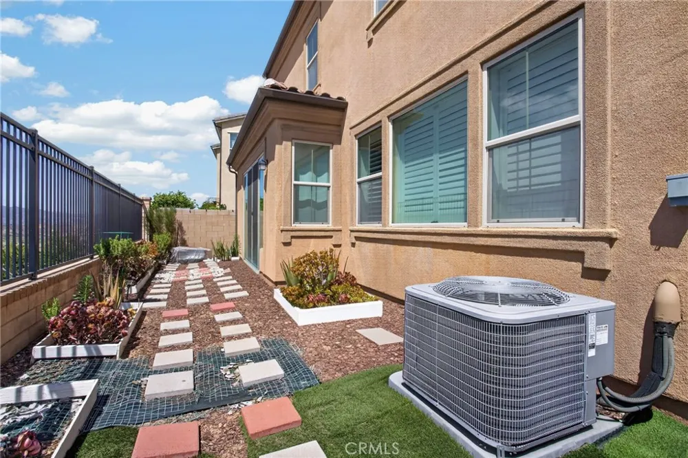 20634 Huntley Saugus, CA 91350