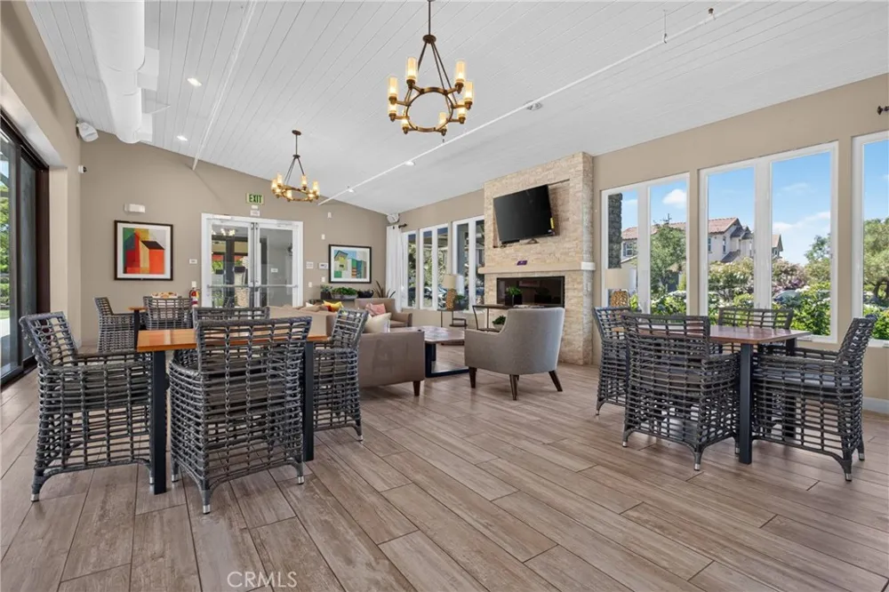 20634 Huntley Saugus, CA 91350