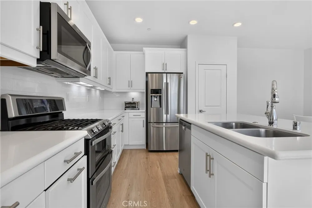 20634 Huntley Saugus, CA 91350