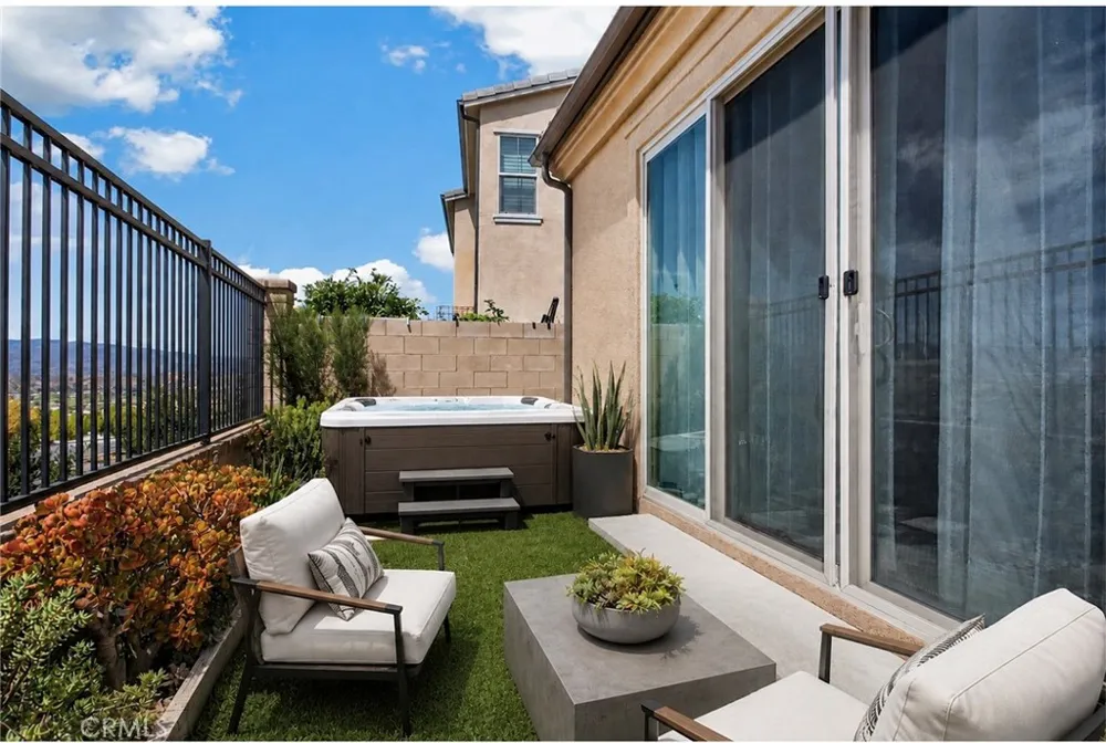 20634 Huntley Saugus, CA 91350