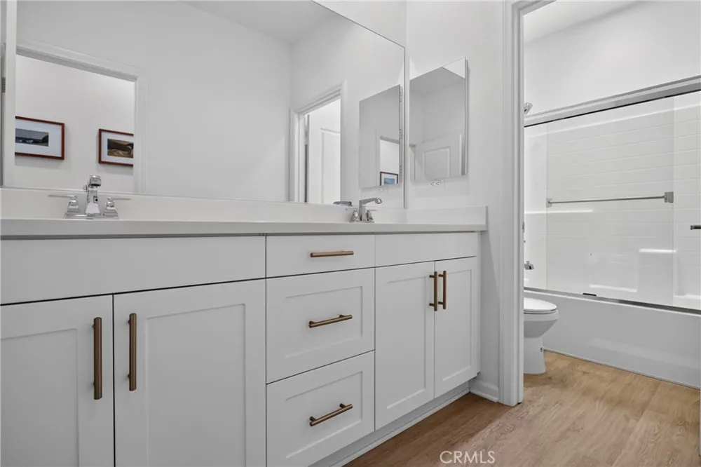 20634 Huntley Saugus, CA 91350