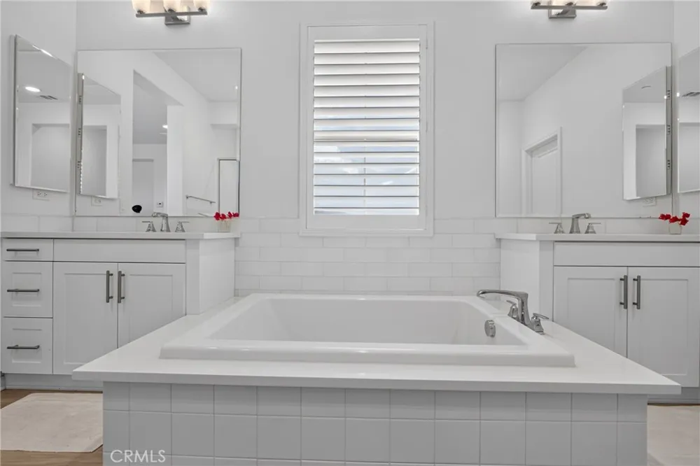 20634 Huntley Saugus, CA 91350