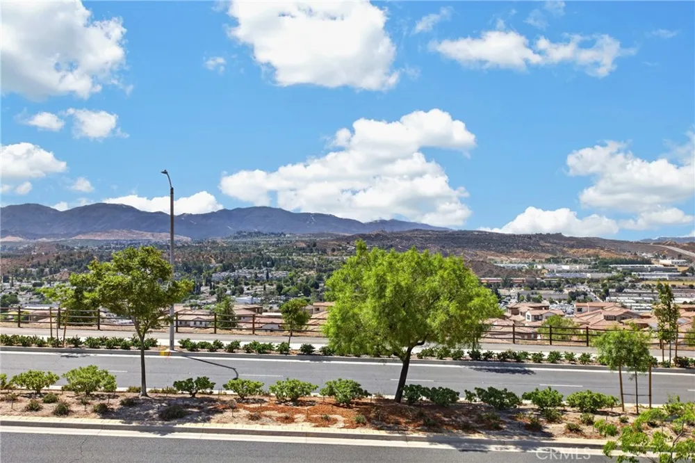 20634 Huntley Saugus, CA 91350