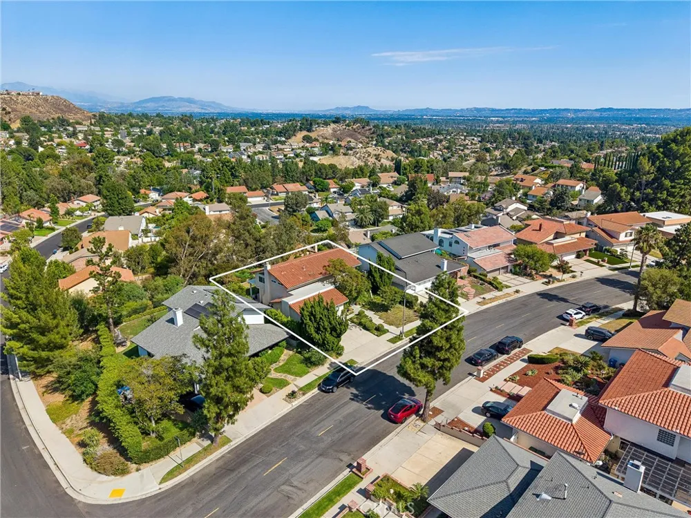 11856 Porter Valley Drive Porter Ranch, CA 91326