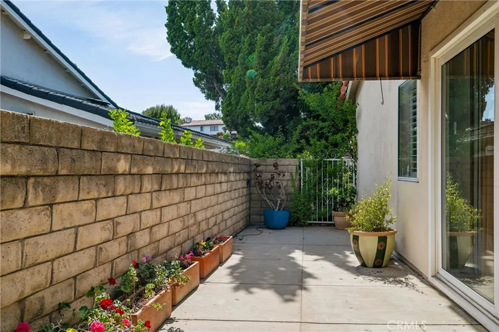 11856 Porter Valley Drive Porter Ranch, CA 91326