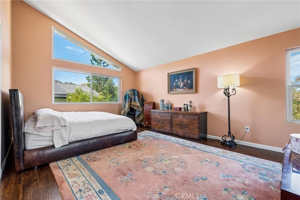 11856 Porter Valley Drive Porter Ranch, CA 91326