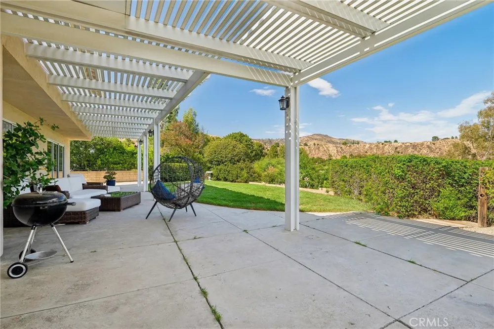 11856 Porter Valley Drive Porter Ranch, CA 91326
