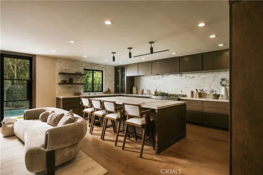 5114 Cedros Avenue Sherman Oaks, CA 91403
