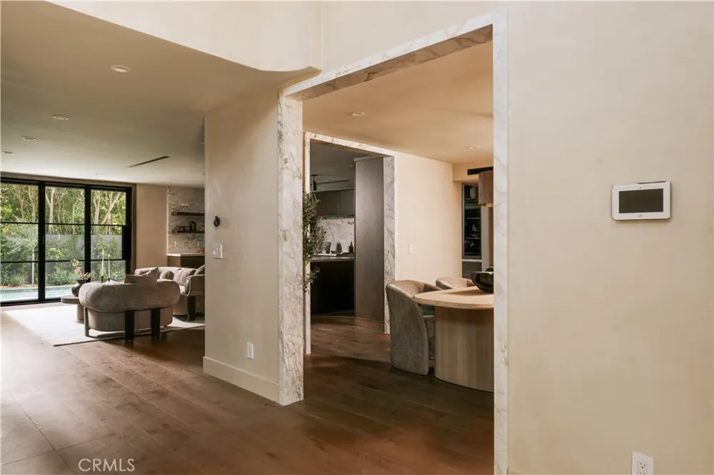 5114 Cedros Avenue Sherman Oaks, CA 91403