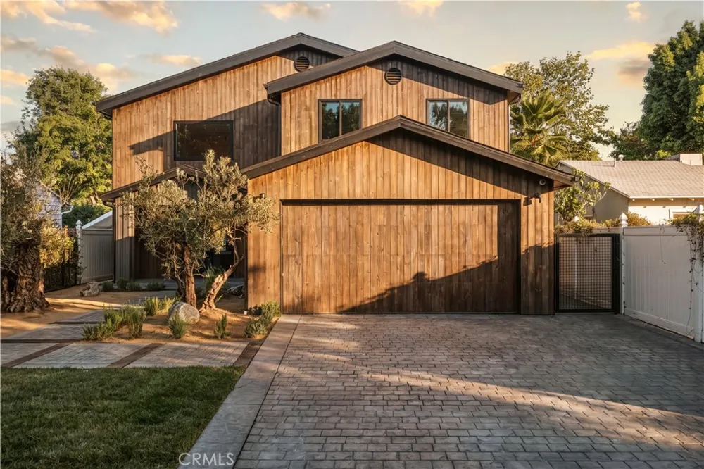 5114 Cedros Avenue Sherman Oaks, CA 91403
