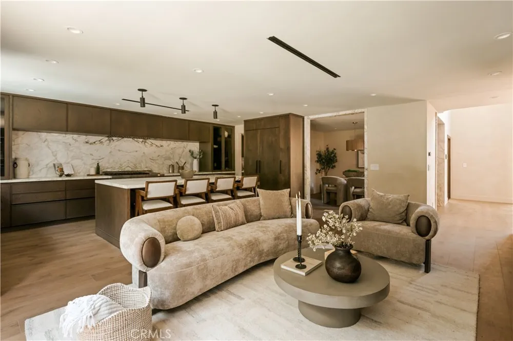 5114 Cedros Avenue Sherman Oaks, CA 91403