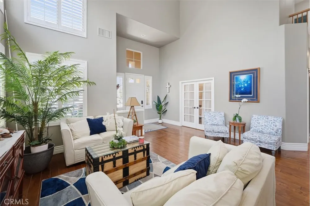 22064 Gold Canyon Saugus, CA 91390