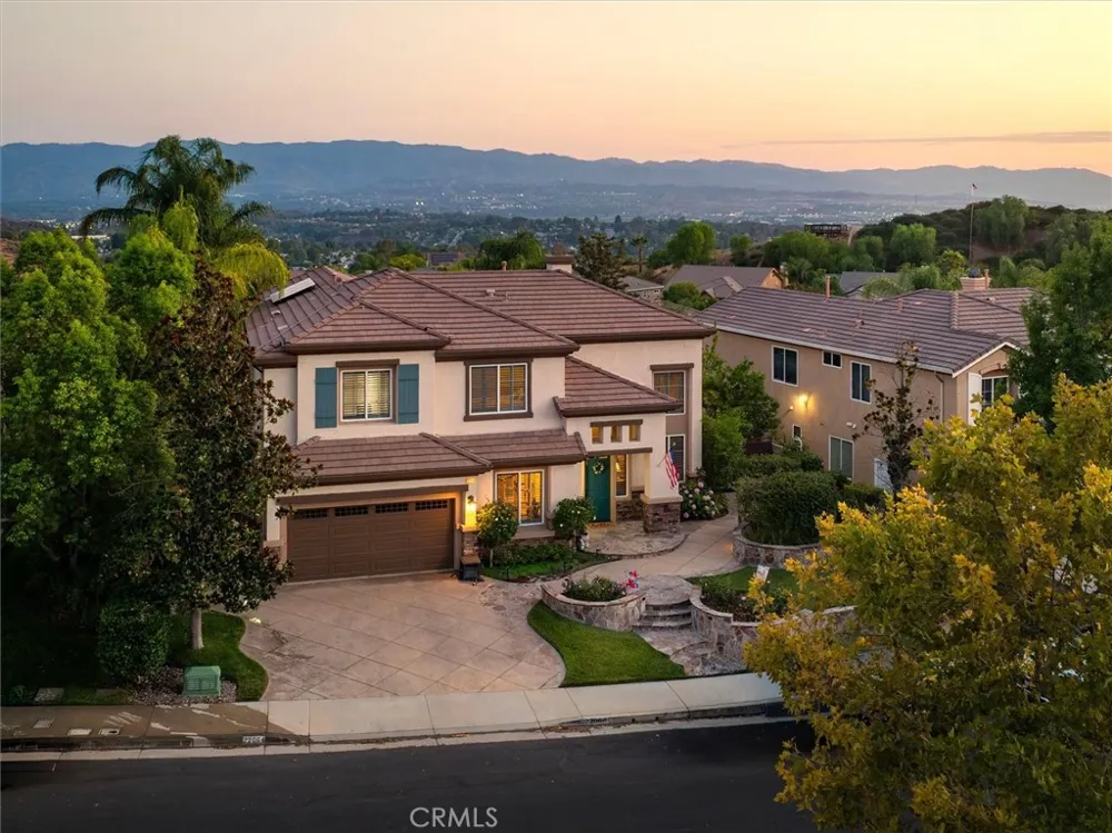 22064 Gold Canyon Saugus, CA 91390