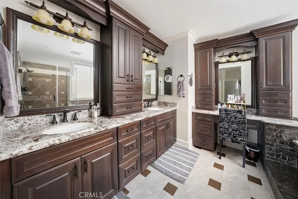 22064 Gold Canyon Saugus, CA 91390