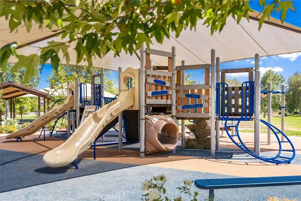 22064 Gold Canyon Saugus, CA 91390
