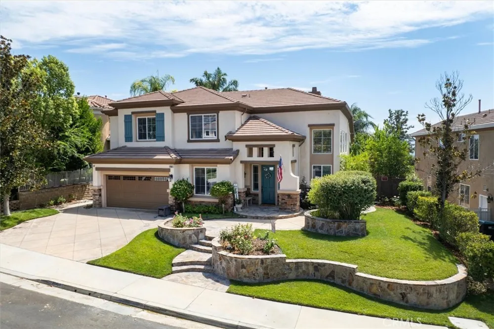 22064 Gold Canyon Saugus, CA 91390