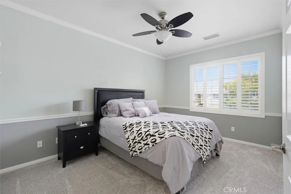 22064 Gold Canyon Saugus, CA 91390