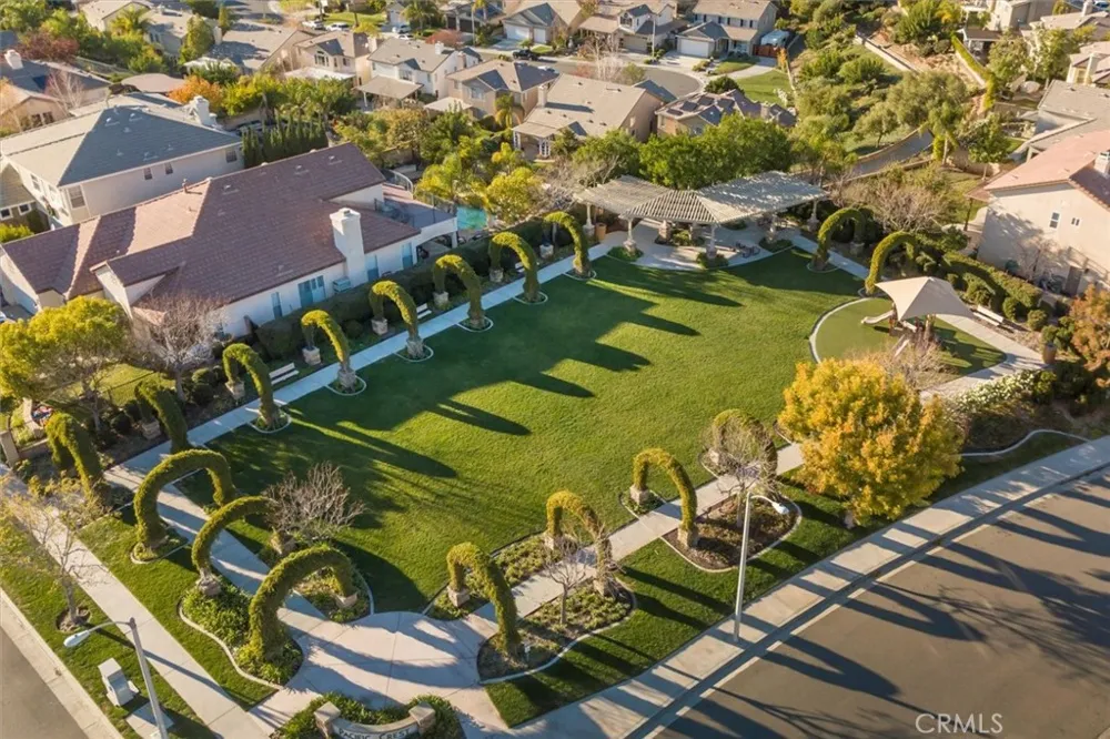 22064 Gold Canyon Saugus, CA 91390