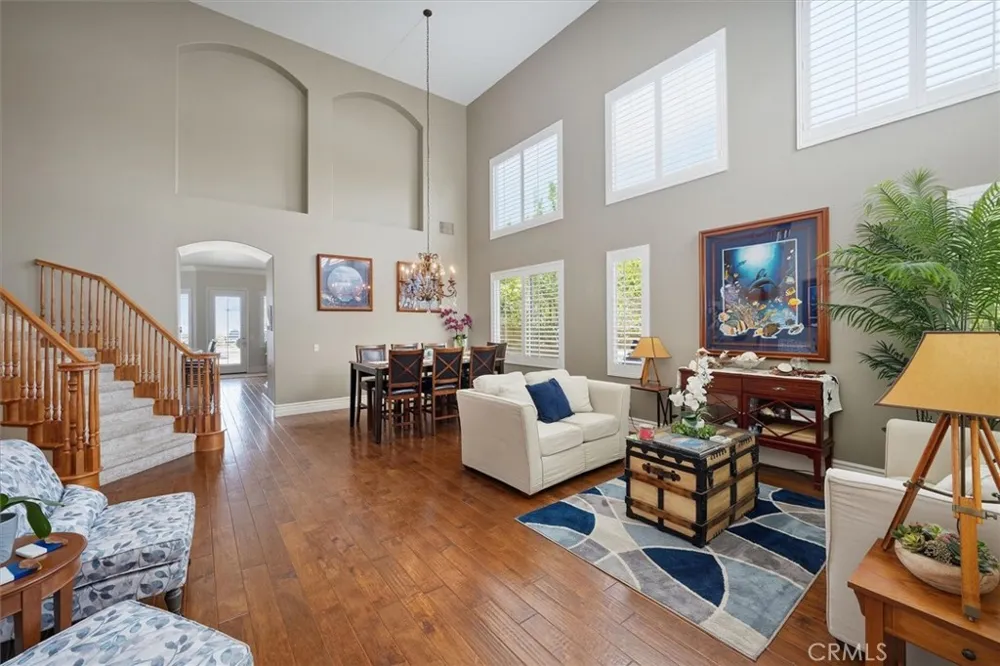 22064 Gold Canyon Saugus, CA 91390