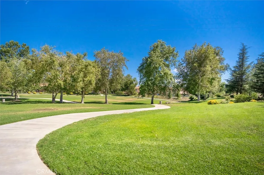 22064 Gold Canyon Saugus, CA 91390