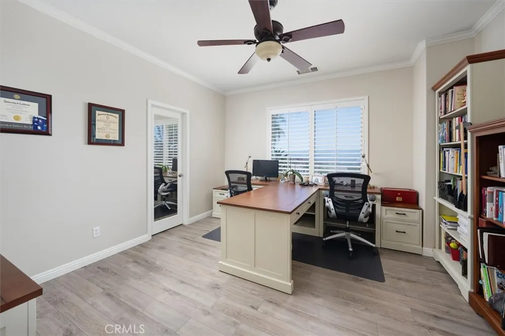 22064 Gold Canyon Saugus, CA 91390